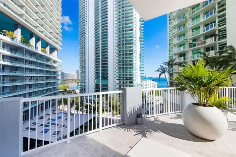 170 SE 14th Street Miami FL 33131