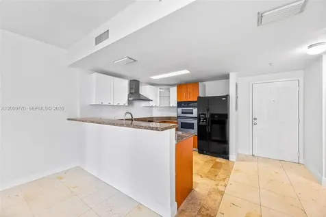 170 SE 14th Street Miami FL 33131
