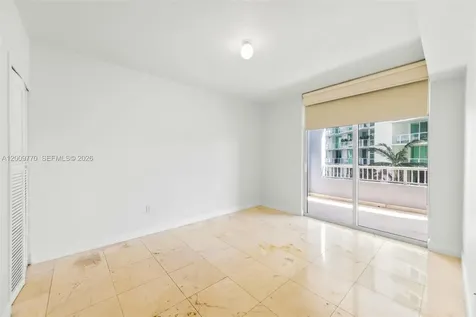 170 SE 14th Street Miami FL 33131