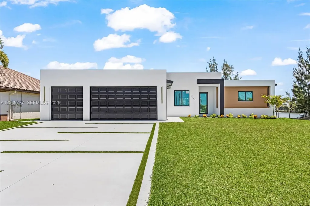 2303 NW 35 Avenue Cape Coral FL 33993