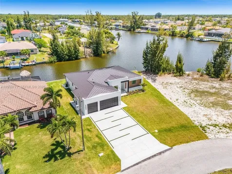 2303 NW 35 Avenue Cape Coral FL 33993