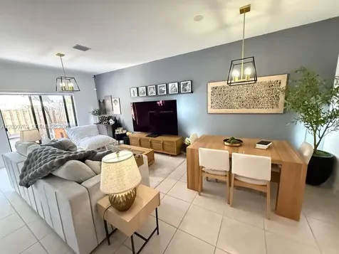 20917 NE 8th Avenue Miami FL 33179