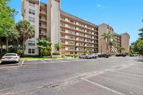 3300 W Rolling Hills Circle Davie FL 33328