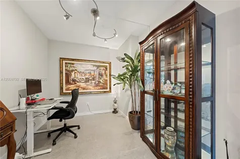 460 NE 28th Street Miami FL 33137