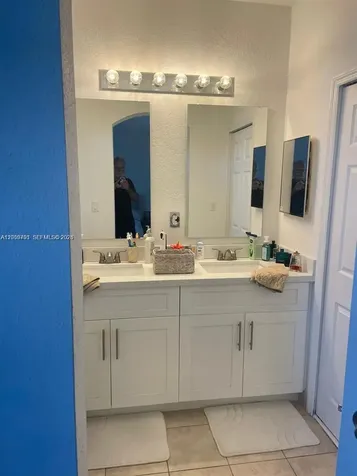 11425 NW 76th Terrace Doral FL 33178