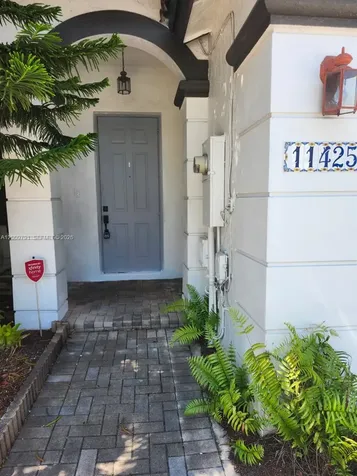 11425 NW 76th Terrace Doral FL 33178