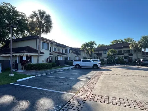 Miami FL 33186