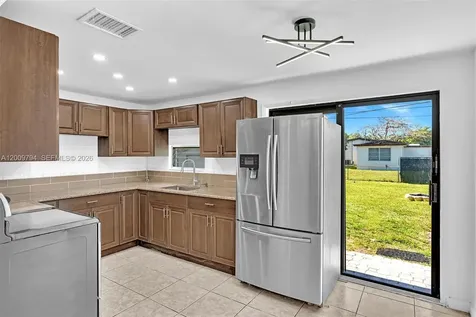 4156 SW 49th Court Dania Beach FL 33314