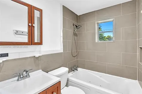 4156 SW 49th Court Dania Beach FL 33314