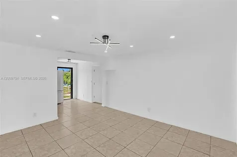 4156 SW 49th Court Dania Beach FL 33314