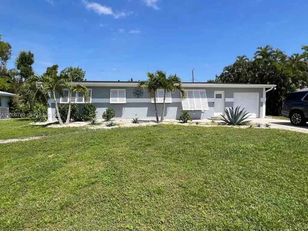 5221 York Court Cape Coral FL 33904