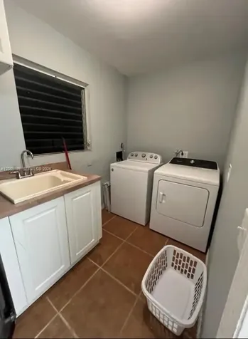 5221 York Court Cape Coral FL 33904