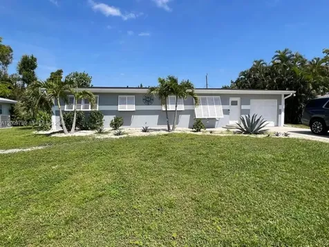 5221 York Court Cape Coral FL 33904