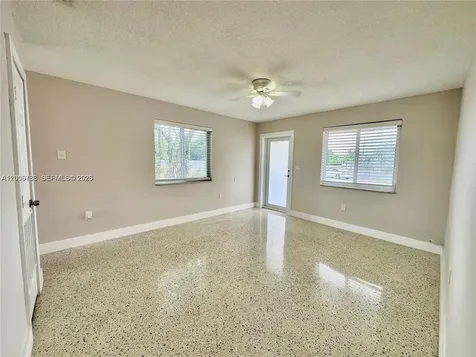 10303 NW 35th Place Miami FL 33147
