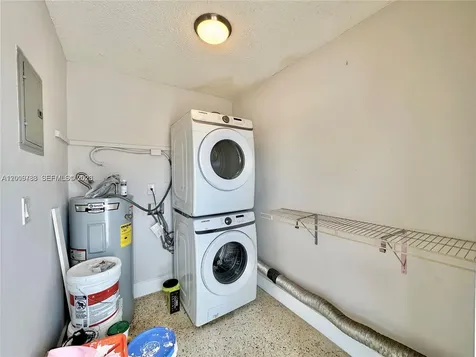10303 NW 35th Place Miami FL 33147