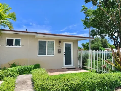 10303 NW 35th Place Miami FL 33147