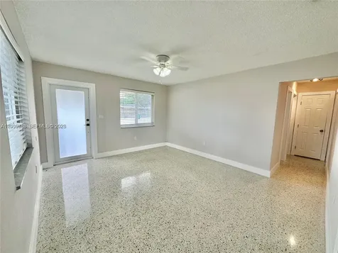 10303 NW 35th Place Miami FL 33147