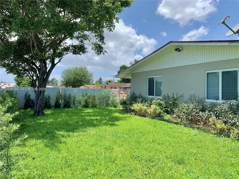 10303 NW 35th Place Miami FL 33147