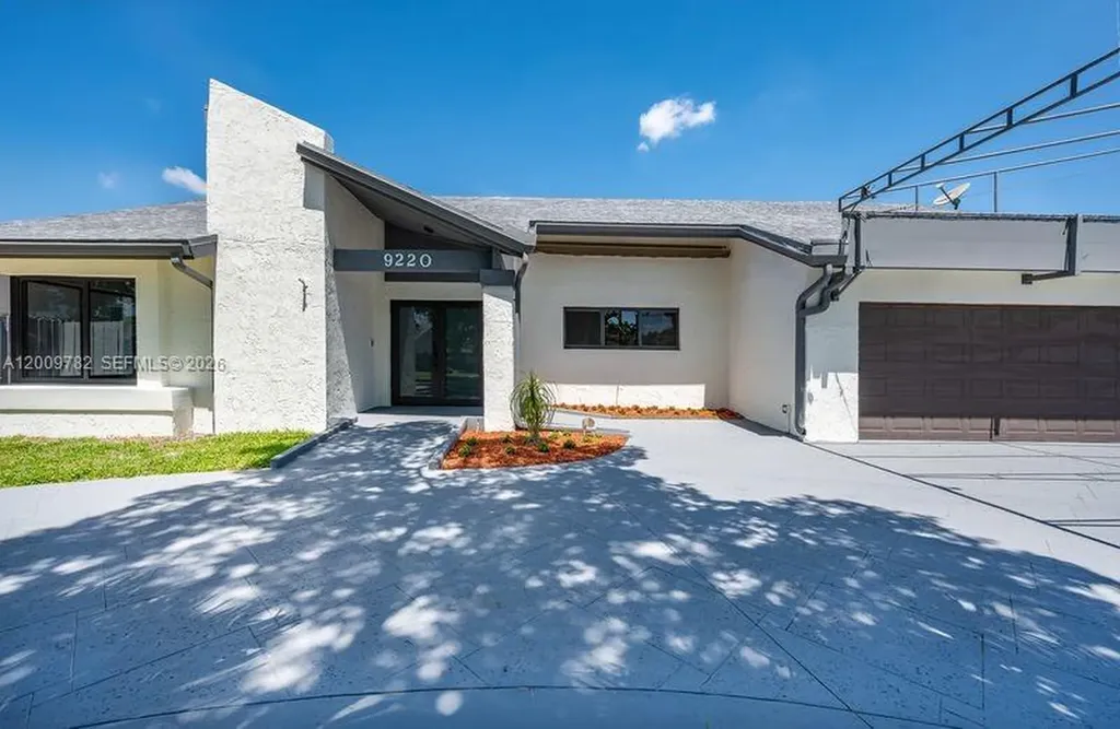 9220 SW 100th Ave Road Miami FL 33176