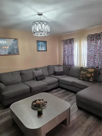 232 E Saxony E Delray Beach FL 33446