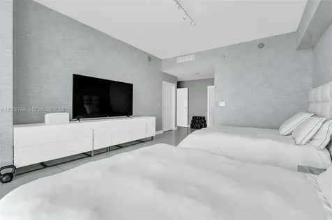 50 S Pointe Drive Miami Beach FL 33139