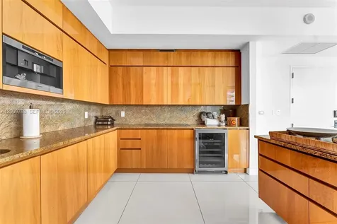 50 S Pointe Drive Miami Beach FL 33139