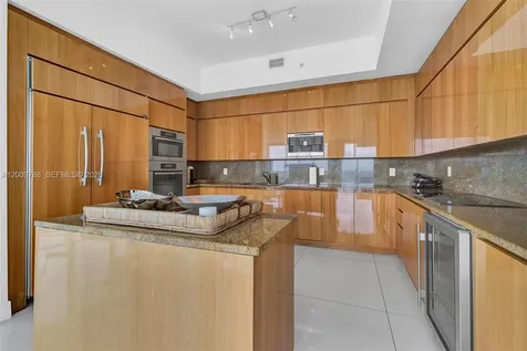 50 S Pointe Drive Miami Beach FL 33139