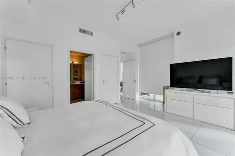 50 S Pointe Drive Miami Beach FL 33139