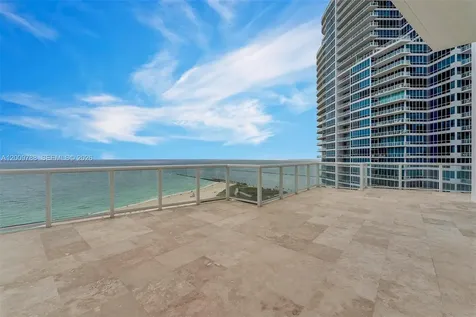 50 S Pointe Drive Miami Beach FL 33139