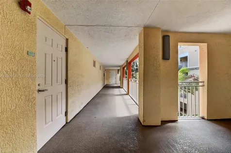 7266 SW 88th Street Miami FL 33156