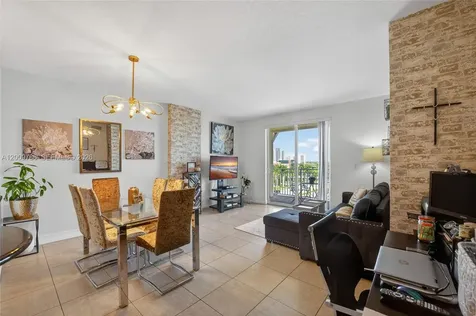 7266 SW 88th Street Miami FL 33156
