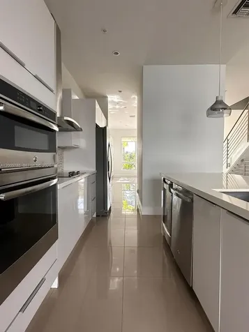 10471 NW 66th Street Doral FL 33178