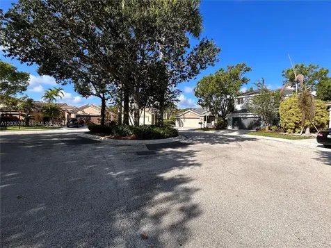 980 Golden Cane Drive Weston FL 33327