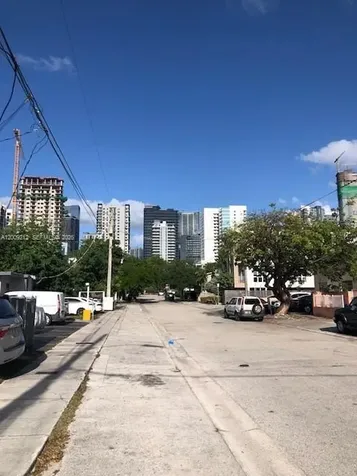 471 SW 10th Street Miami FL 33130