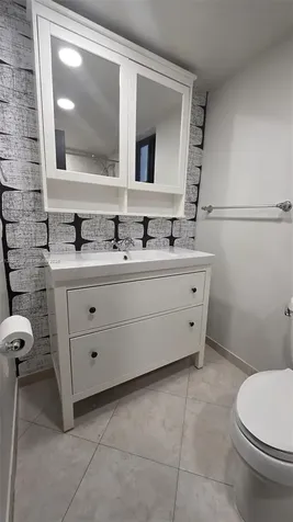250 Galen Drive Key Biscayne FL 33149