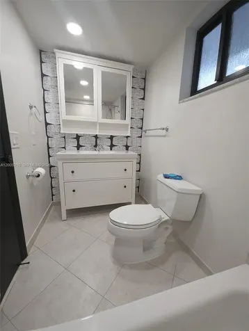 250 Galen Drive Key Biscayne FL 33149