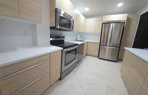 250 Galen Drive Key Biscayne FL 33149
