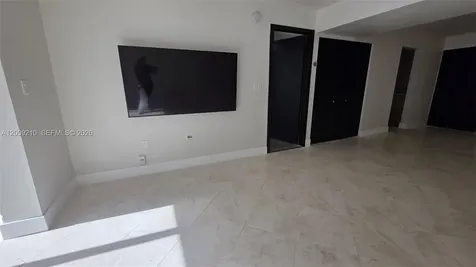 250 Galen Drive Key Biscayne FL 33149