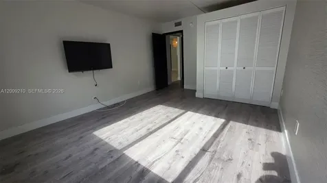 250 Galen Drive Key Biscayne FL 33149