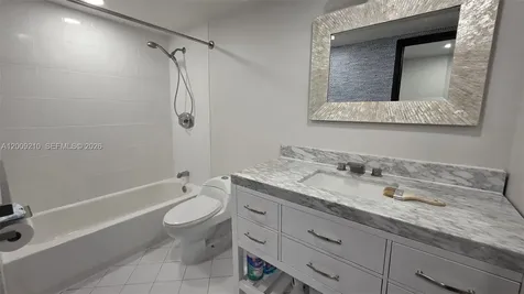 250 Galen Drive Key Biscayne FL 33149