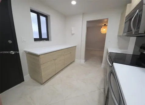 250 Galen Drive Key Biscayne FL 33149