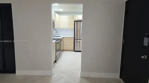 250 Galen Drive Key Biscayne FL 33149