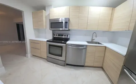 250 Galen Drive Key Biscayne FL 33149