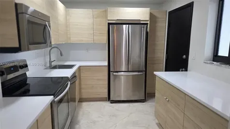 250 Galen Drive Key Biscayne FL 33149