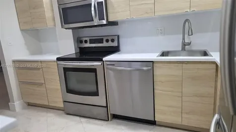 250 Galen Drive Key Biscayne FL 33149