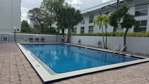 250 Galen Drive Key Biscayne FL 33149