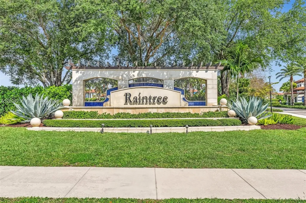 11541 SW 15th Street Pembroke Pines FL 33025