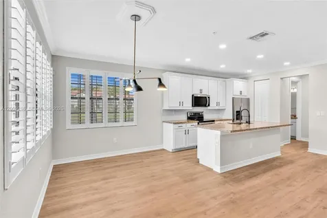 11541 SW 15th Street Pembroke Pines FL 33025