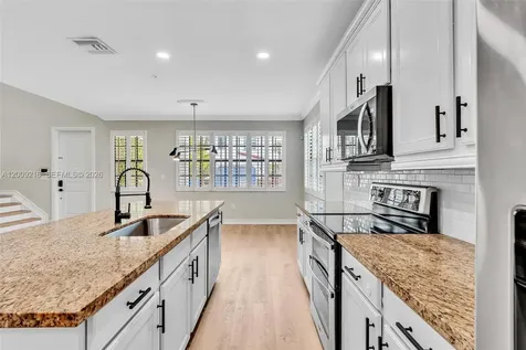 11541 SW 15th Street Pembroke Pines FL 33025