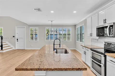 11541 SW 15th Street Pembroke Pines FL 33025